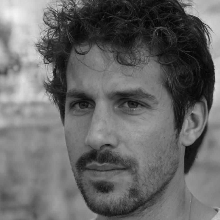 Retrato profesional de Urbano Méndez